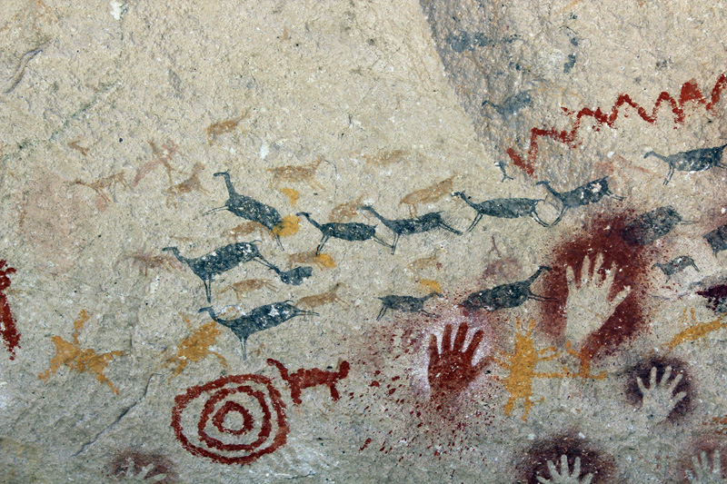 2015-02-16_16-05-58_argentinien-2015.jpg - Ca. 9000 Jahre alte Felszeichungen in der Cueva de las Manos (UNESCO-Welterbe)