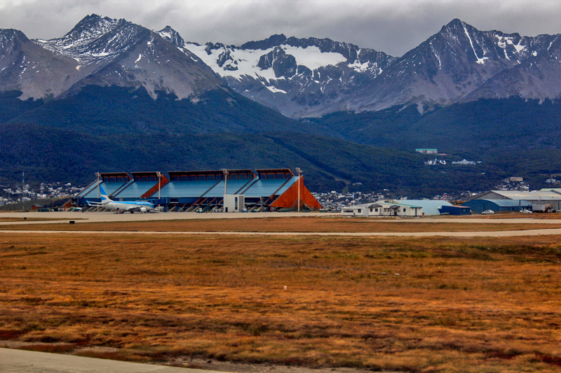 2015-02-22_13-37-53_argentinien-2015.jpg - Flughafen Ushuaia