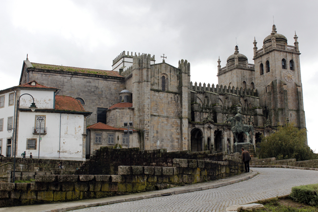 2012-10-22_15-25-18_portugal2012.jpg - Porto - Kathedrale