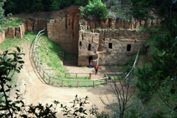 Etruskische Grabanlagen in Populonia