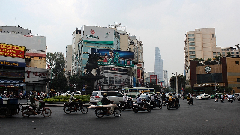 4-sai-gon-01.jpg - Saigon (Ho-Chi-Minh-Stadt) - im Hintergrund der Bitexco Financial Tower