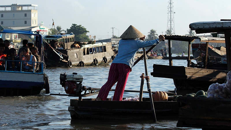 6-mekong-17.jpg - Schwimmende M�rkte bei Can Tho