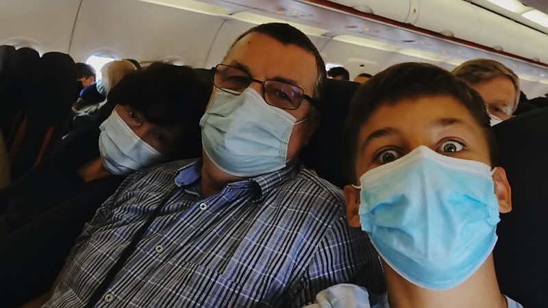 2021_10_17_112835_lanzarote-2021.jpg - Flugspa� zu Coronazeiten - die drei Maskentiere